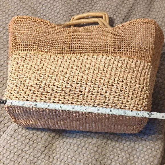 Vintage woven straw bag (please read description) - Picture 10 of 10